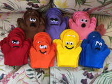 Load image into Gallery viewer, Fun Learning with Lea - Emotion Felt Hand Puppets
